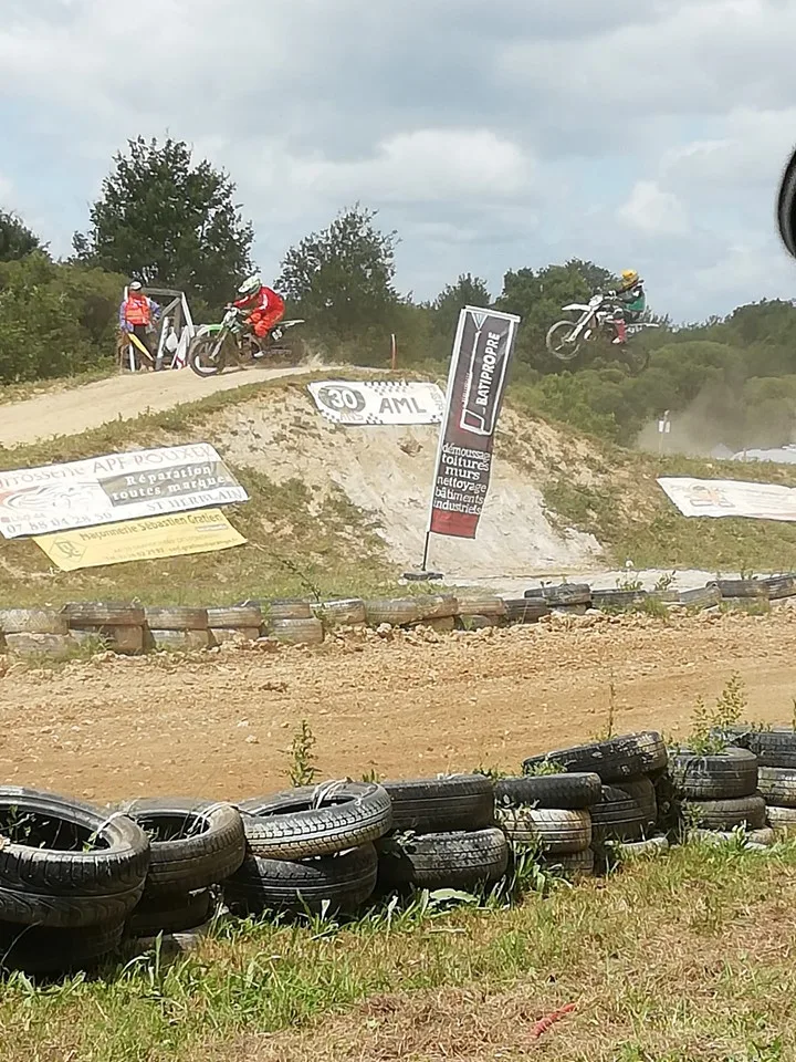 BATIPROPRE au cœur de l'action pour le Trophée Grand Ouest de Motocross !